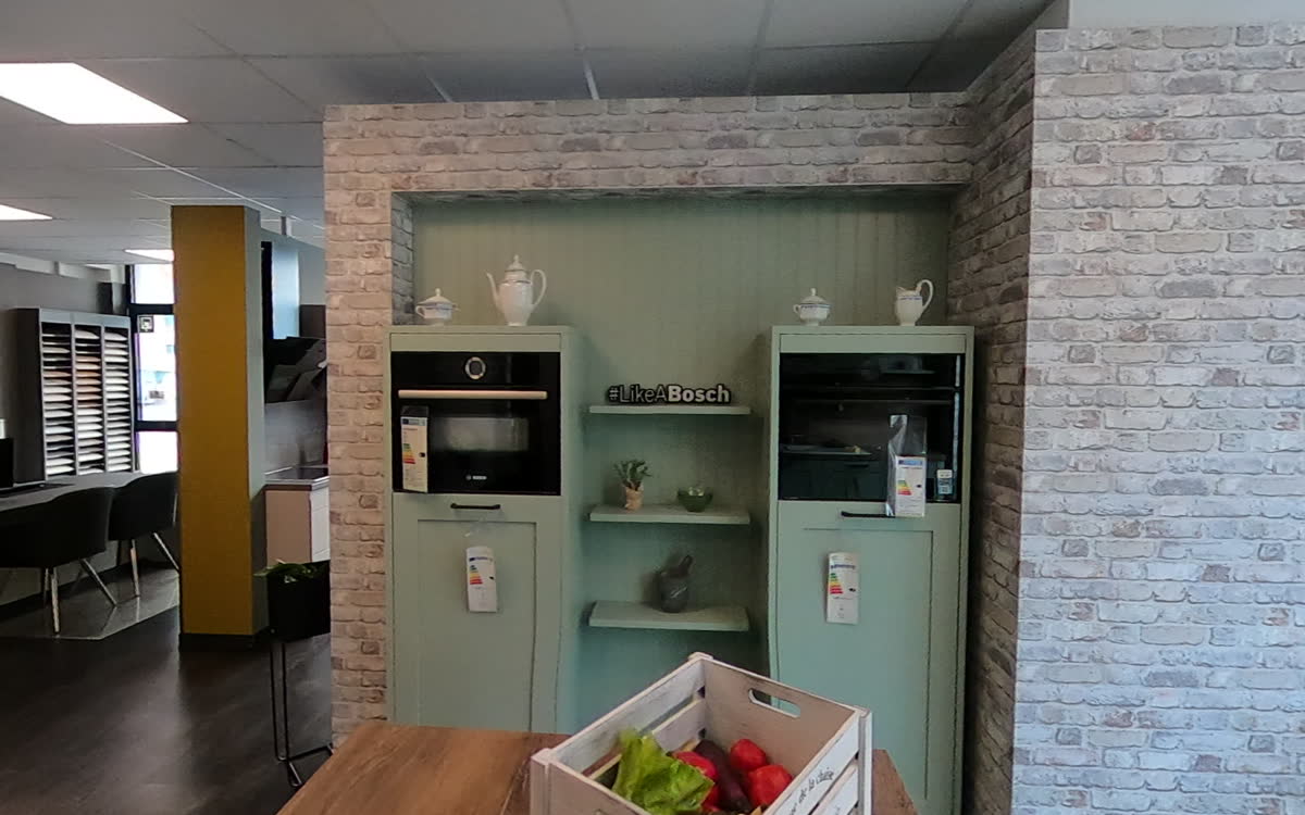 Landhausküche in der Ausstellung von Der KüchenBär in Angermünde